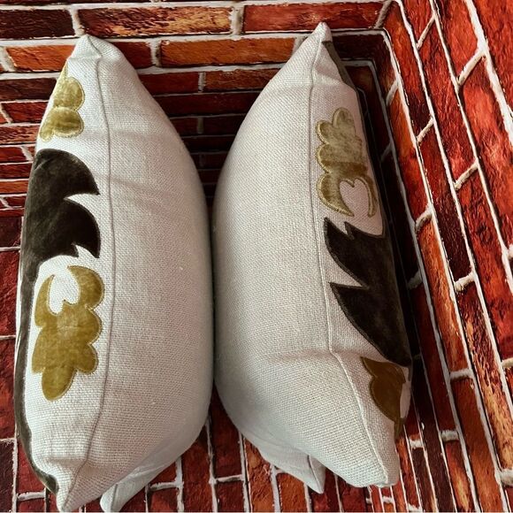 Adam & Viktoria Luxury Linen & Velvet Retro Pillows (2) Org/Brn/Gld EUC Decor - Picture 5 of 14